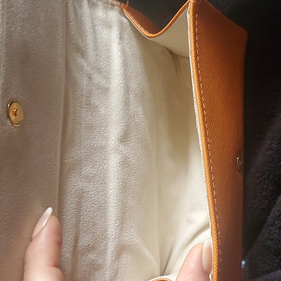 Tory Burch Sunglasses Case - Picture 2 of 3